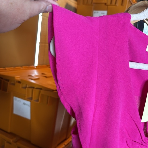 NWT Monteau Fuchsia Pink Flutter Sleeve Dress Size Small - Picture 5 of 7